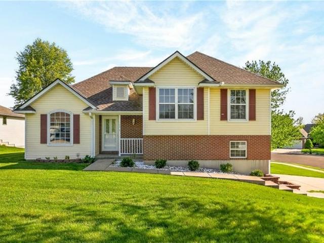 House for sale in Gower, Missouri