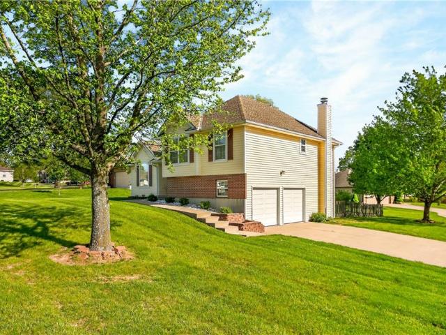 House for sale in Gower, Missouri