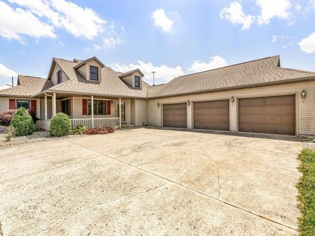 House for sale in Ligonier, Indiana