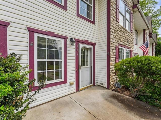 Townhouse for sale in Sarver