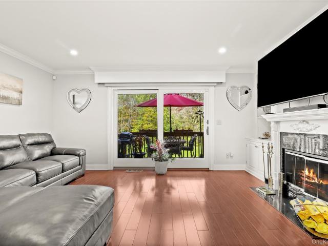 House for sale in Baldwin Place, New York