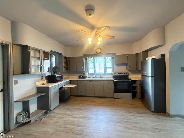 House for sale in Packwood, Iowa