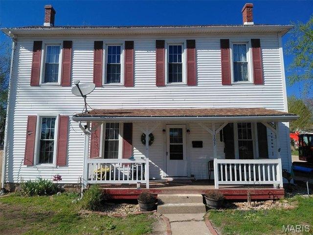 House for sale in Vandalia, Illinois