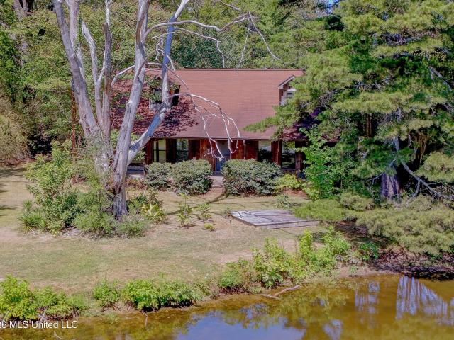House for sale in Meadow Oaks, Clinton