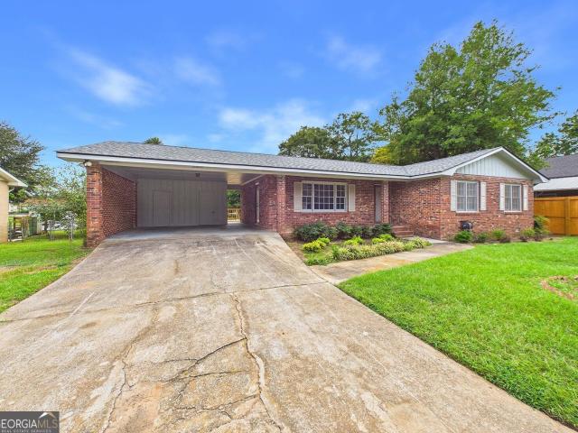 House for sale in Kathleen, Georgia