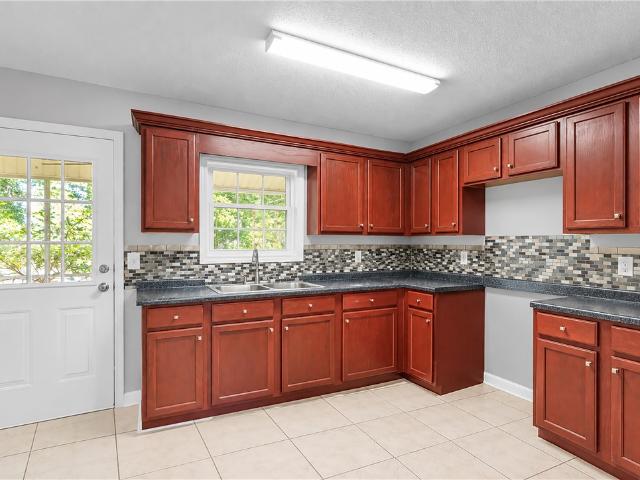 Townhouse for sale in Anderson, Anderson County