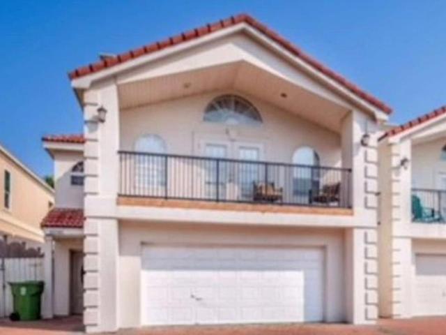 Townhouse for sale in Cameron, Texas