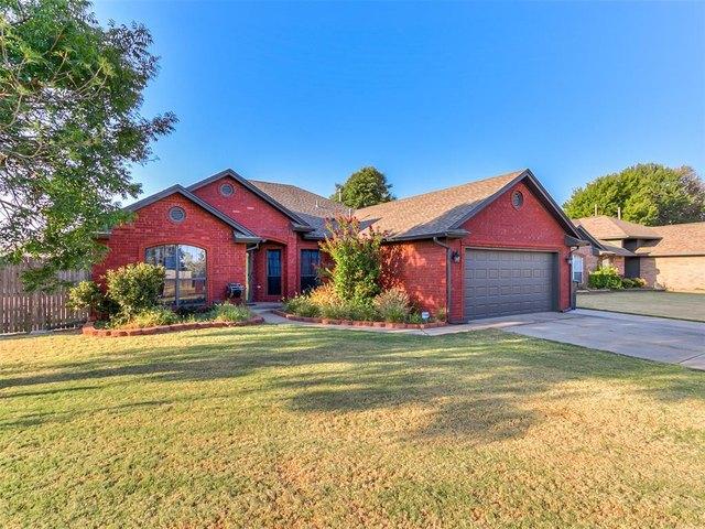 House for sale in Yukon, Oklahoma