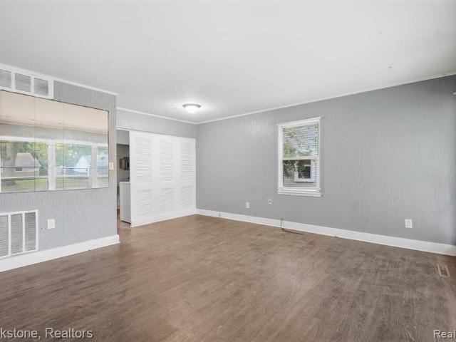 House for sale in Oak Park, Michigan