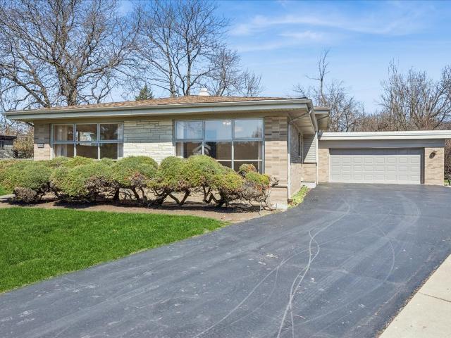 House for sale in Westchester, Illinois