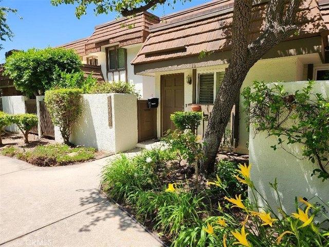 Townhouse for sale in Chatsworth, California