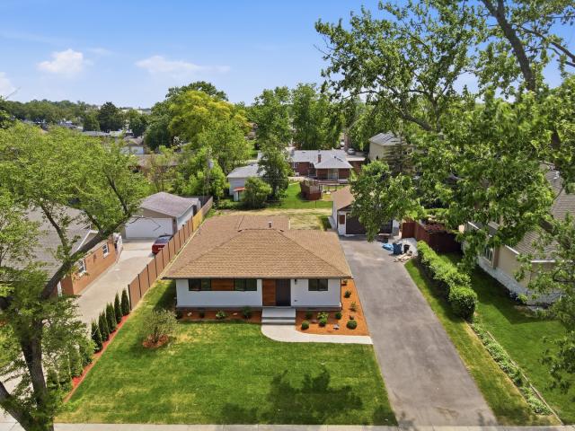 House for sale in Palos Hills, Illinois