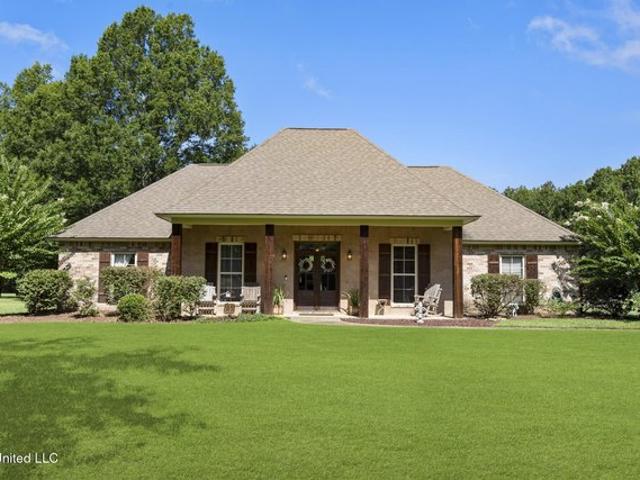 House for sale in Summit, Mississippi