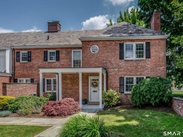 Townhouse for sale in W Hartford, Connecticut