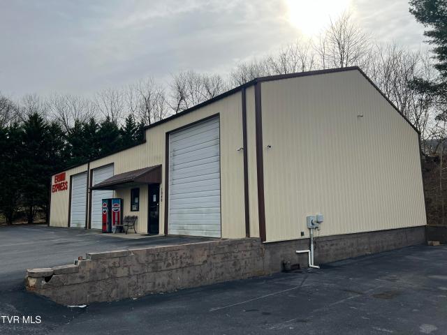 Commercial for sale in Tennessee