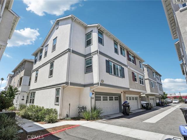 Townhouse for sale in Anaheim Townhouse for sale in Anaheim