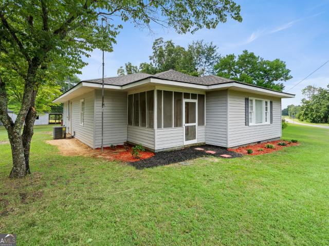 House for sale in Reynolds, Georgia