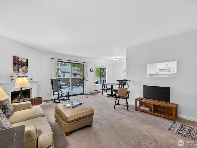 Condo for sale in The Ridge Condominium, Bellevue