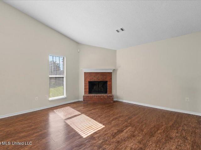 House for sale in Nesbit, Mississippi
