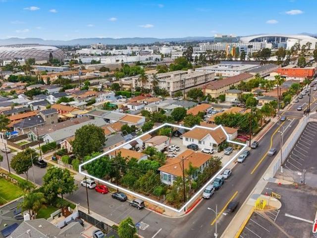 House for sale in Hollywood Park, Inglewood