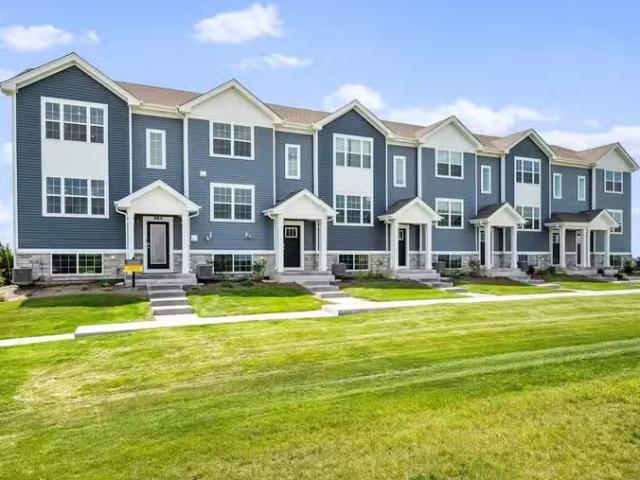 Condo for sale in Elgin Condo for sale in Elgin