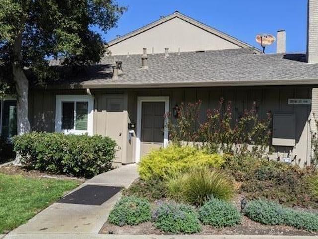 Townhouse for rent in San Mateo, California