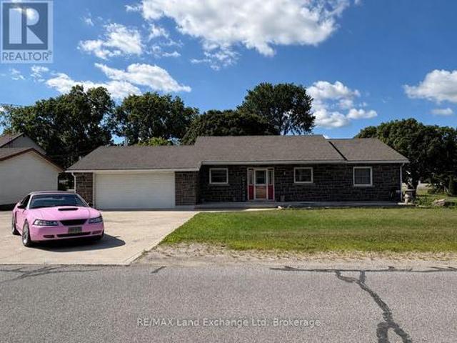 House for sale in Howick, Ontario