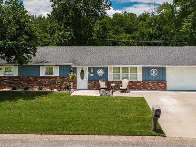 House for sale in Murphysboro, Illinois