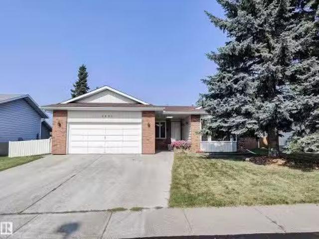 House for sale in Wedgewood, Alberta