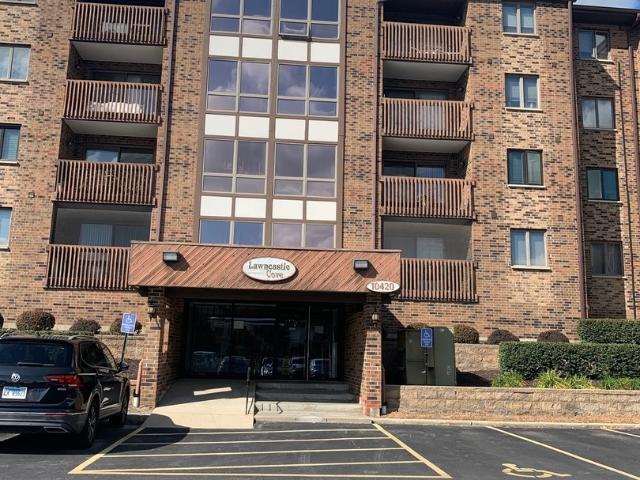 Condo for sale in Oak Lawn, Illinois