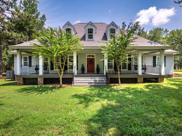House for sale in Grapeland, Texas