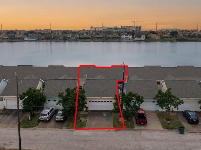 Townhouse for sale in Galveston, Texas