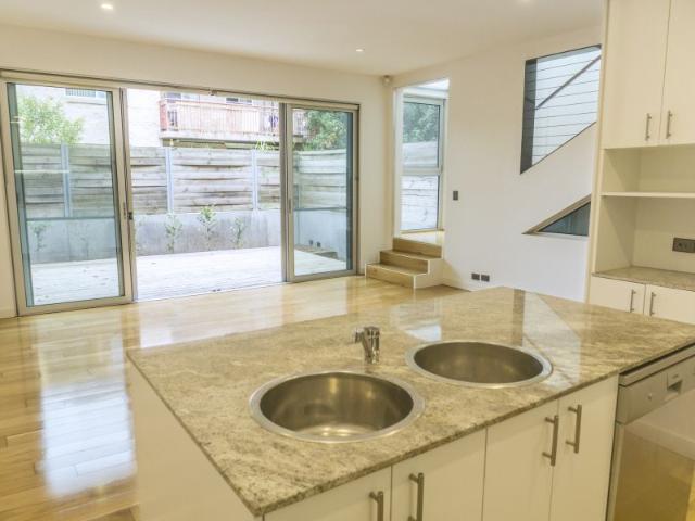 Townhouse for rent in Sydney, New South Wales