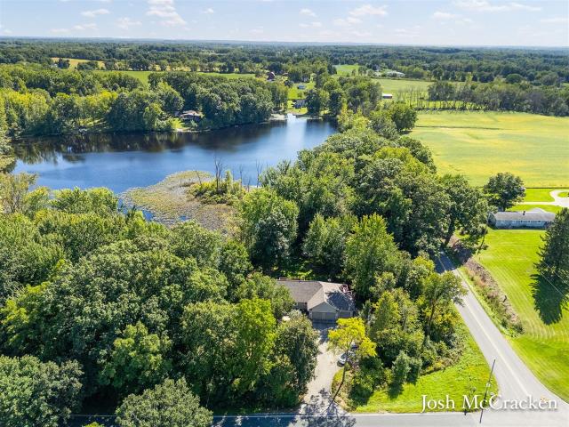 House for sale in Lowell Charter Township, Lowell
