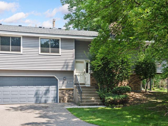 Townhouse for sale in Chanhassen, Minnesota