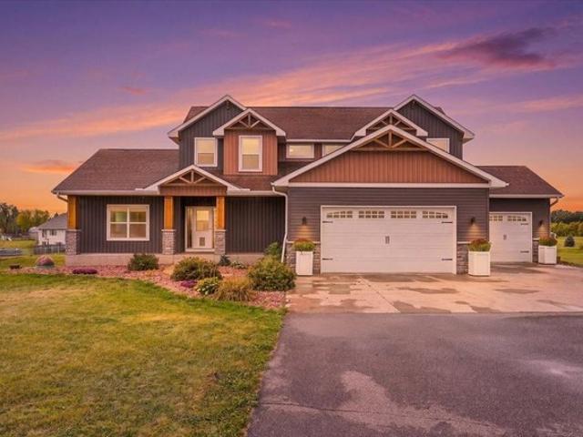 House for sale in New Richmond, Saint Croix County