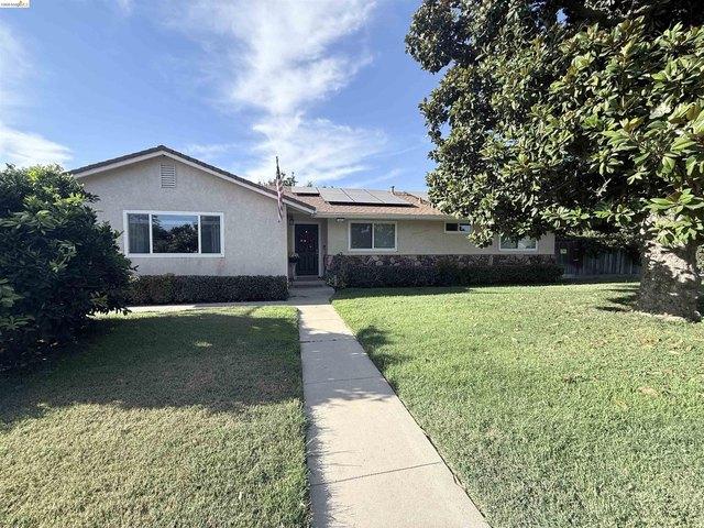 House for sale in Oakdale, California