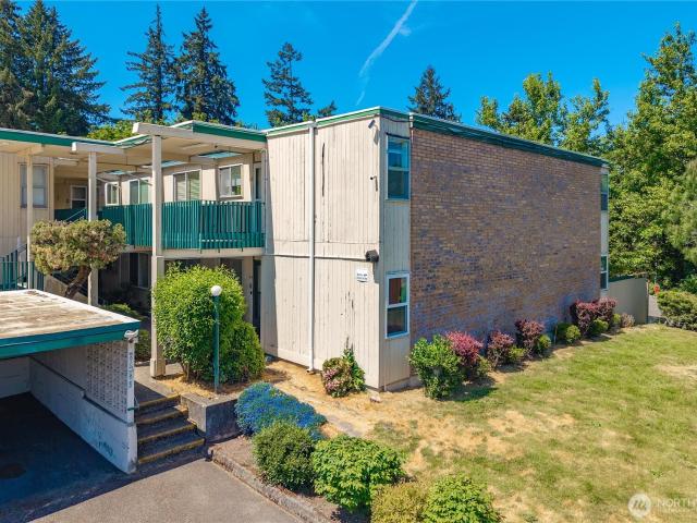 Condo for sale in Lakewood, Washington