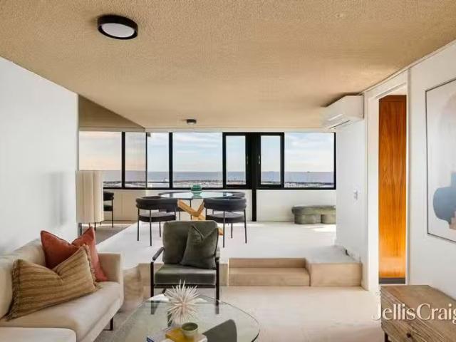 Apartment for rent in St Kilda West, Melbourne