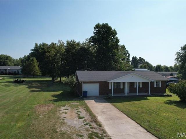 House for sale in Fredericktown, Madison County