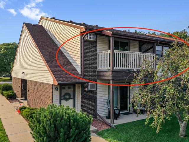 Condo for sale in Ashwaubenon, Wisconsin