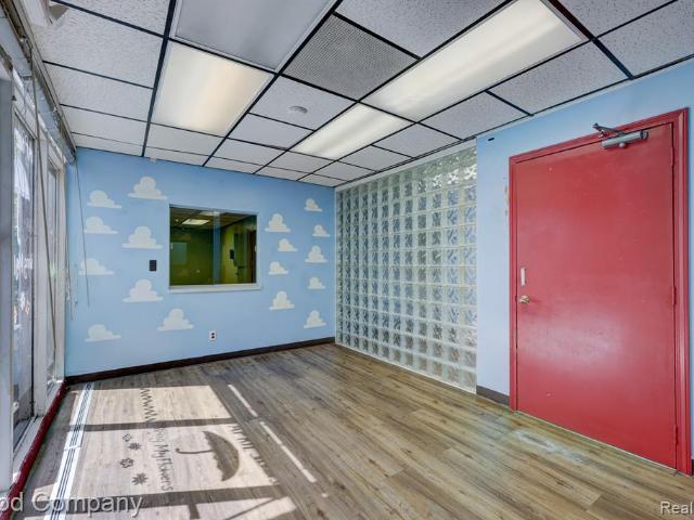 Commercial for sale in Oak Park, Oakland County