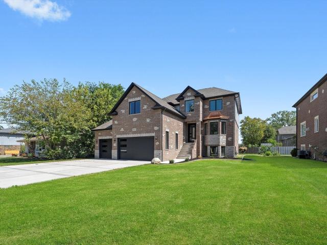 House for sale in Palos Hills, Illinois