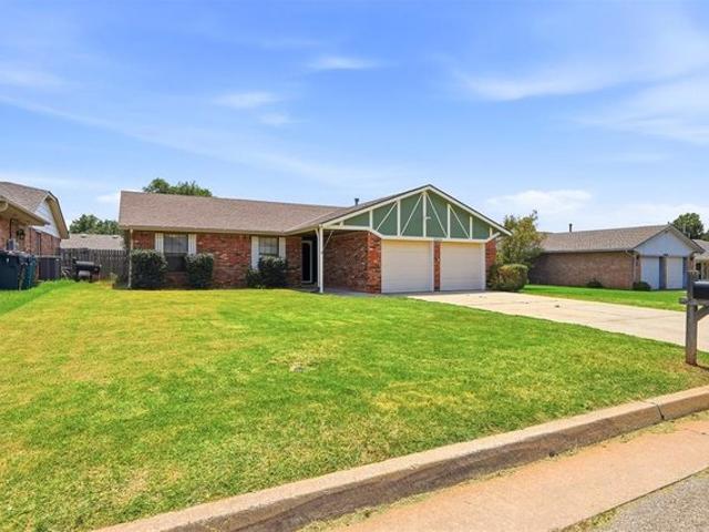 House for sale in Yukon, Oklahoma