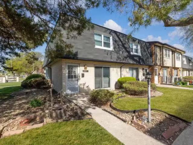 House for rent in Oak Lawn