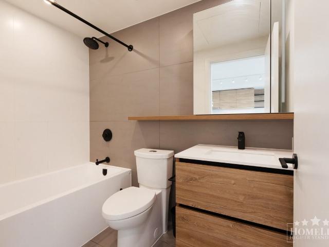 Apartment for rent in Surrey, British Columbia