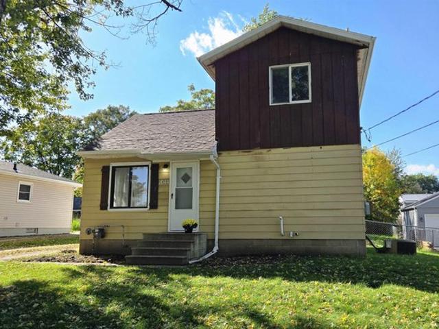House for sale in Waterloo, Black Hawk County