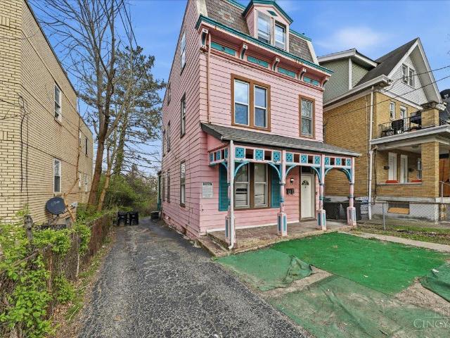 House for sale in Roselawn, Ohio