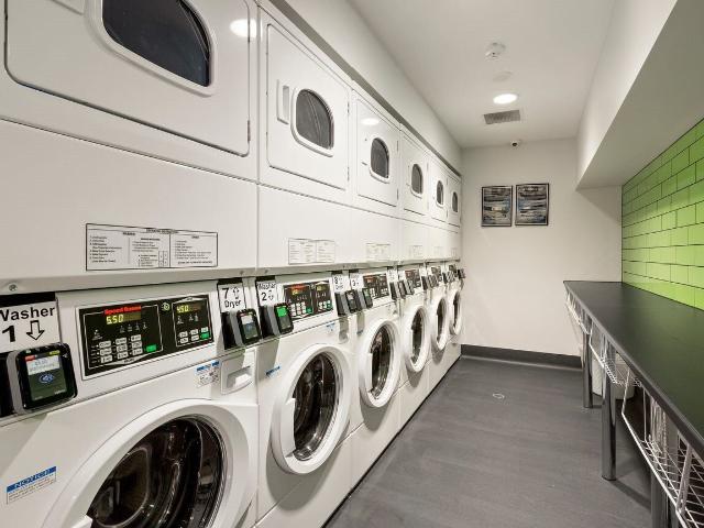 Apartment for rent in Carlton