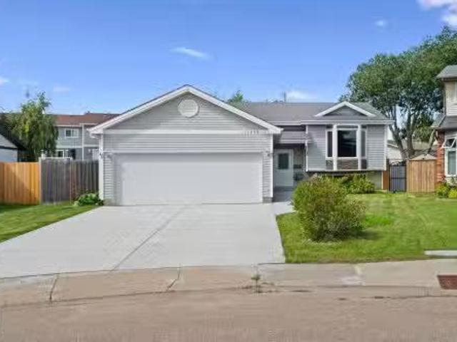 House for sale in Yellowbird, Edmonton